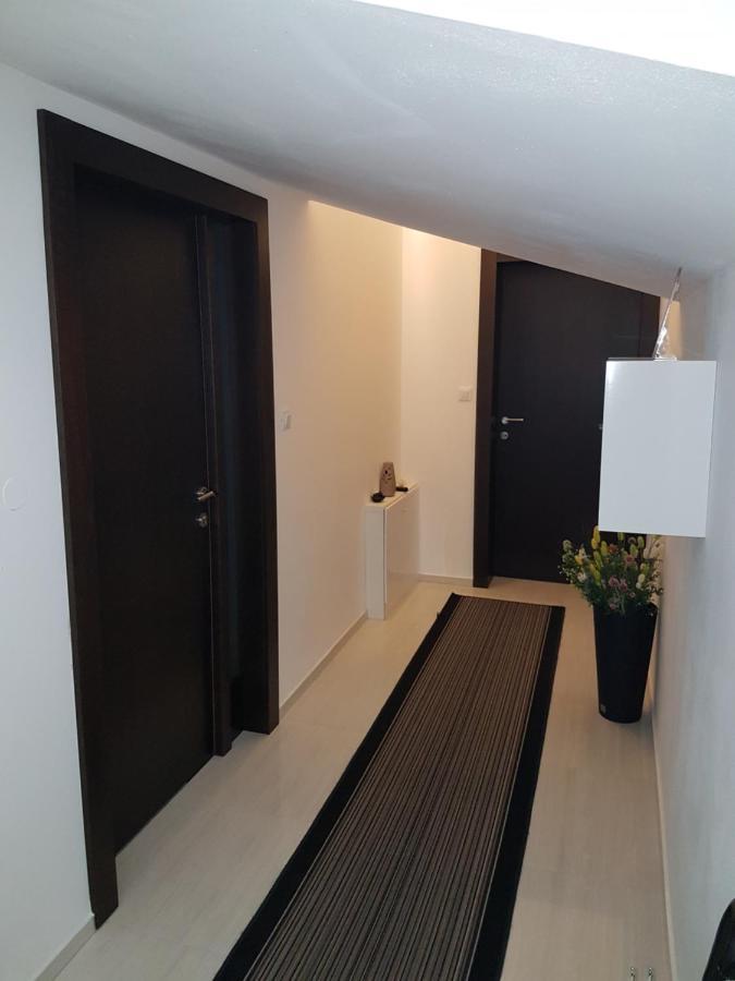 Gabi Rooms & Studio Apartment ロゾヴァック エクステリア 写真