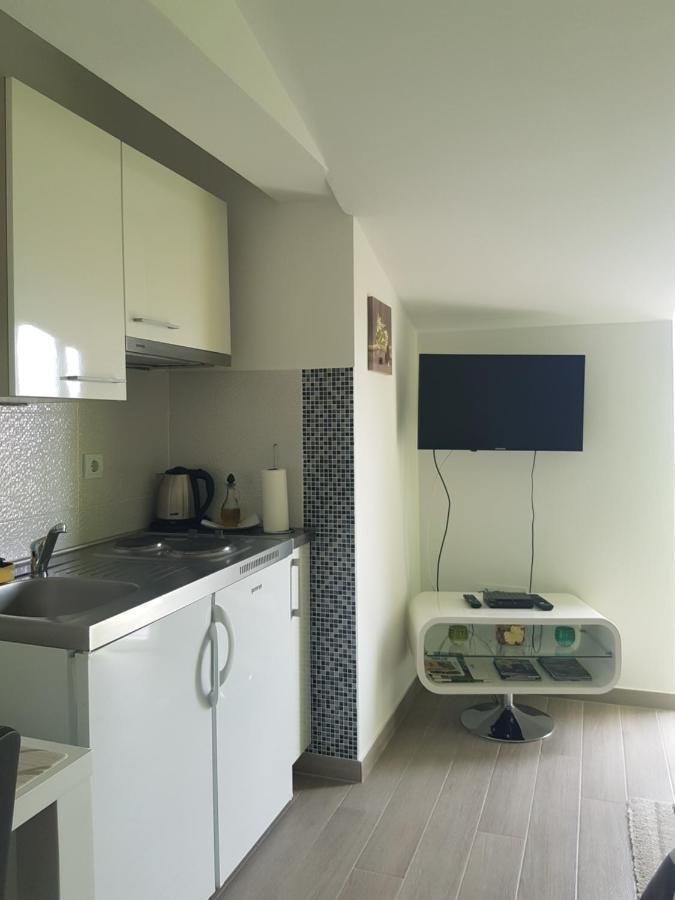 Gabi Rooms & Studio Apartment ロゾヴァック エクステリア 写真